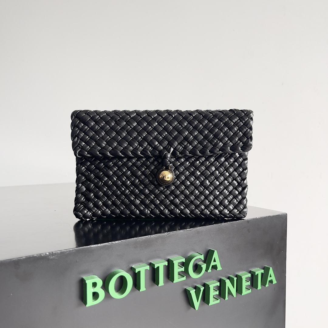 Bottega Veneta Clutch Bags